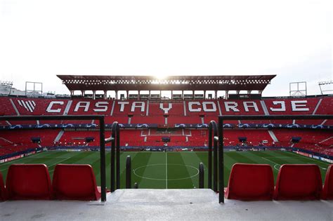 Sevilla FC: The battle in the boardroom .